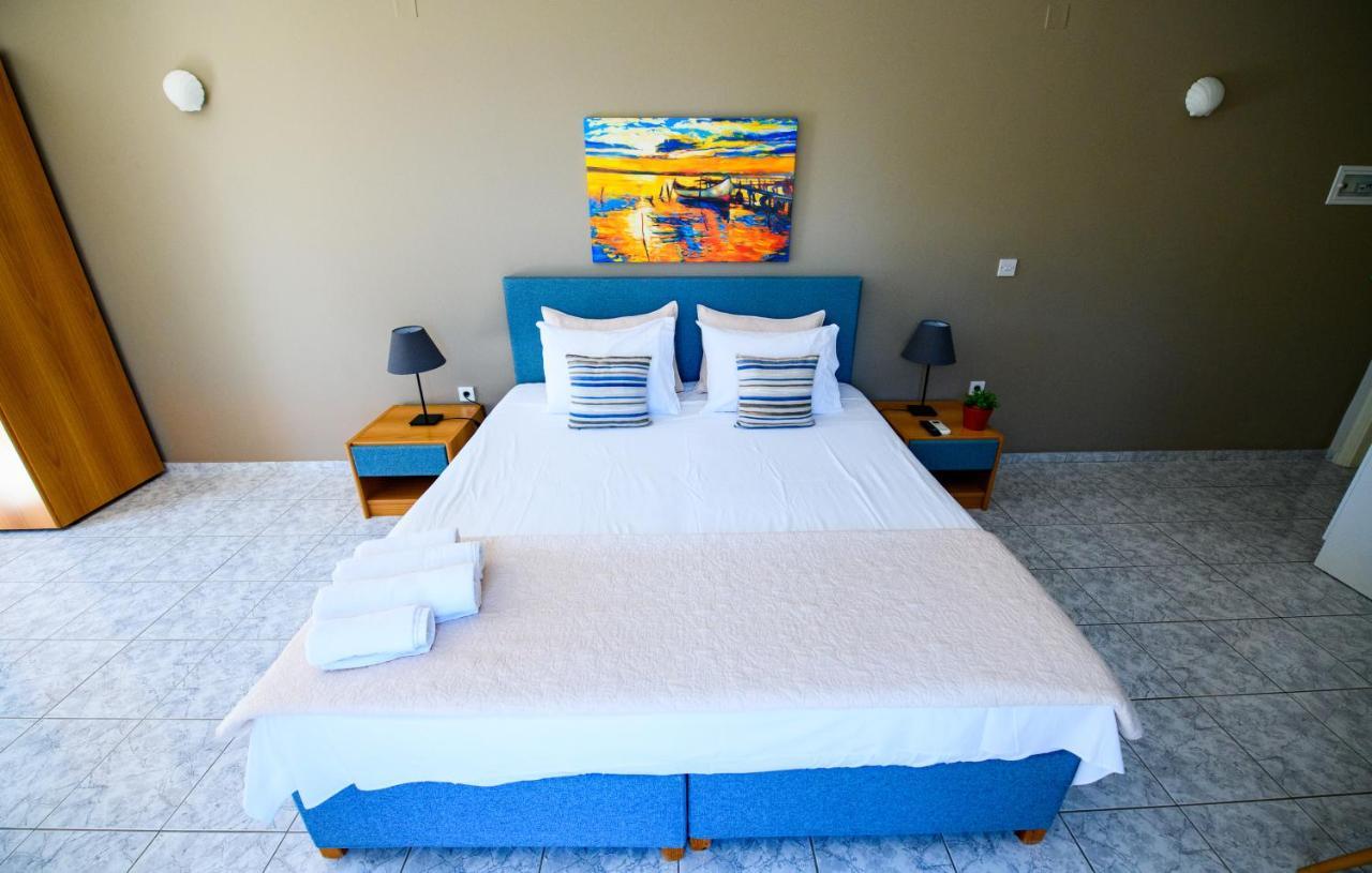 Pessada Bay Studios And Apartments Pesádha Esterno foto