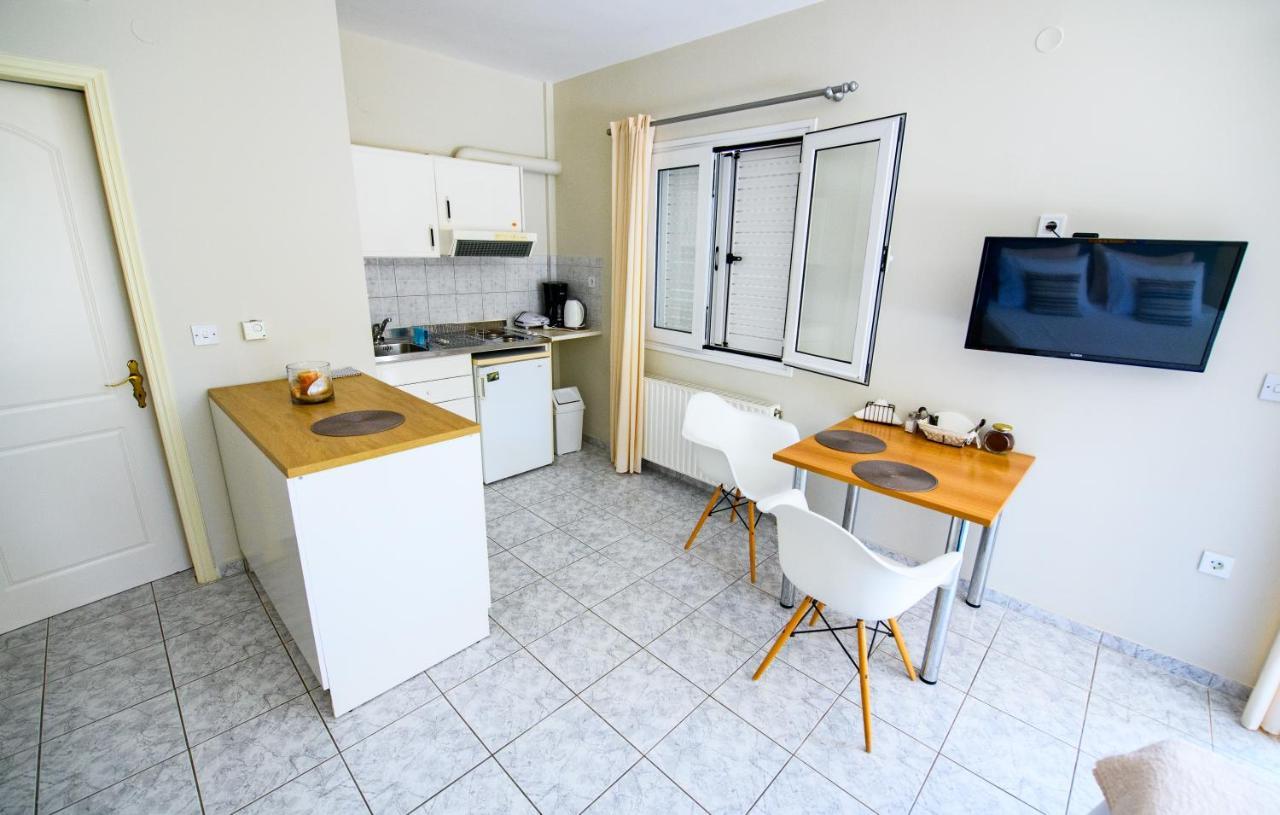 Pessada Bay Studios And Apartments Pesádha Esterno foto