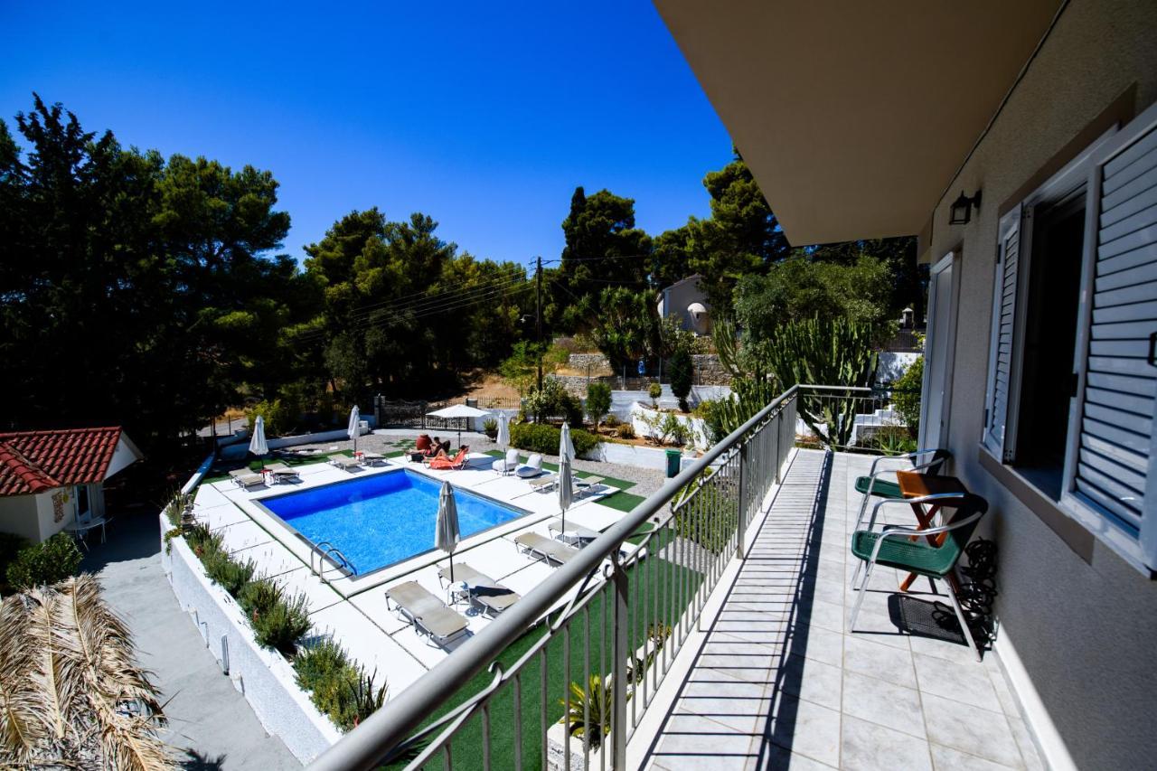 Pessada Bay Studios And Apartments Pesádha Esterno foto