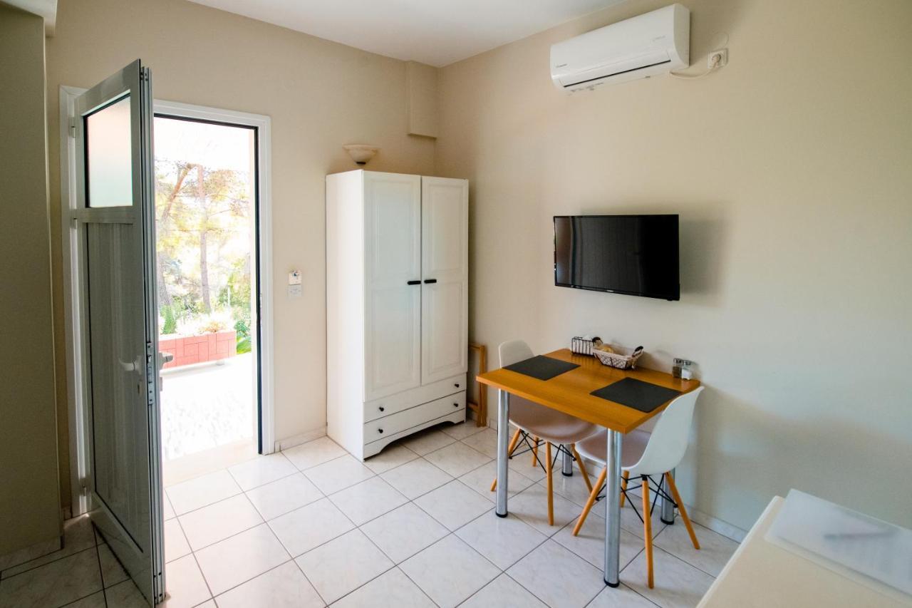 Pessada Bay Studios And Apartments Pesádha Esterno foto