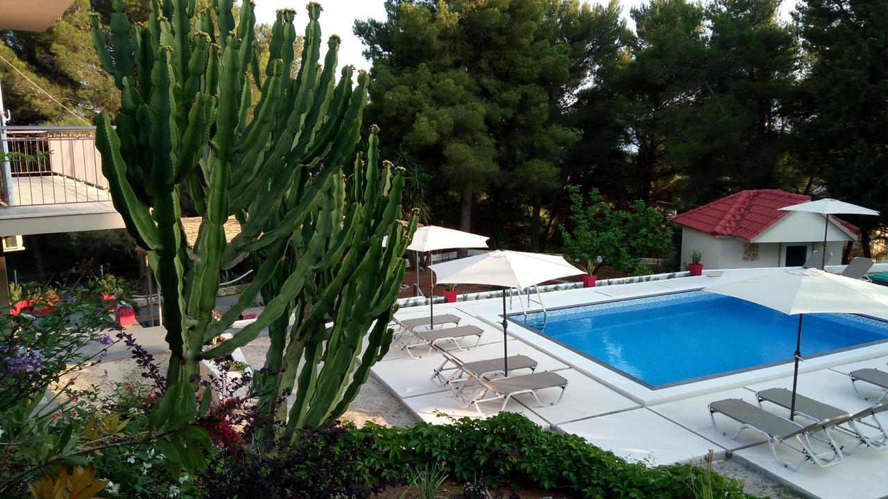Pessada Bay Studios And Apartments Pesádha Esterno foto