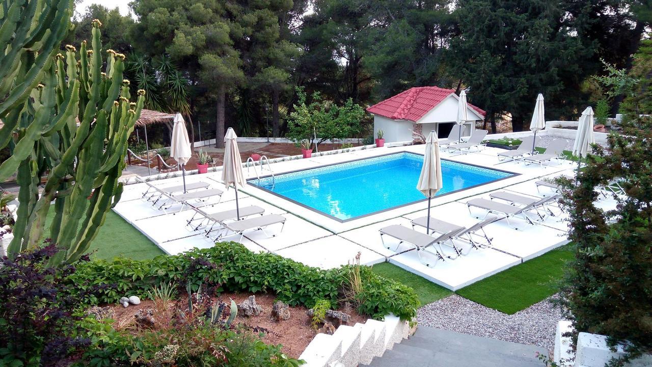 Pessada Bay Studios And Apartments Pesádha Esterno foto